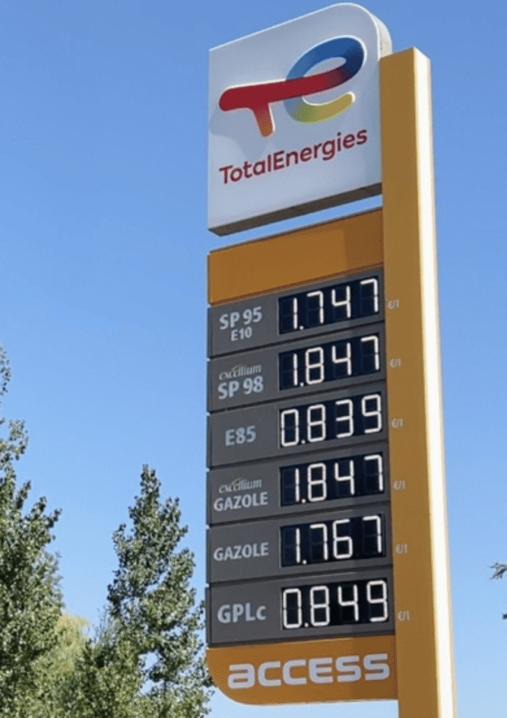 Totem prix carburant Total