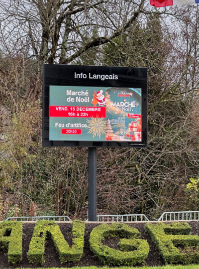 Panneau lumineux Résolution : 448 x 252 px Pitch: 4.28 mm Surface: 2.07 m²